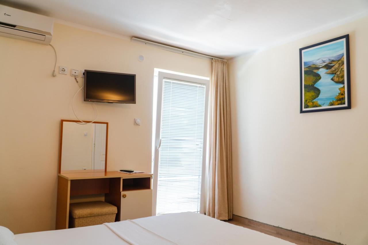 Guest House Buskovic Будва Екстер'єр фото
