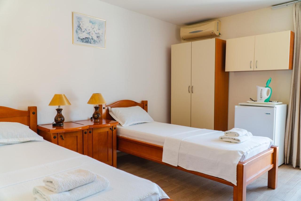 Guest House Buskovic Будва Екстер'єр фото