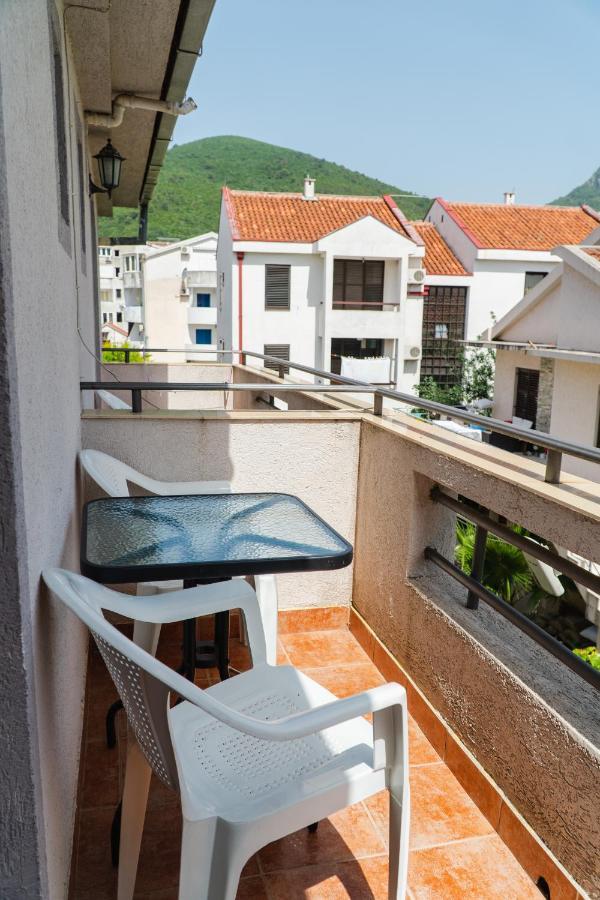 Guest House Buskovic Будва Екстер'єр фото
