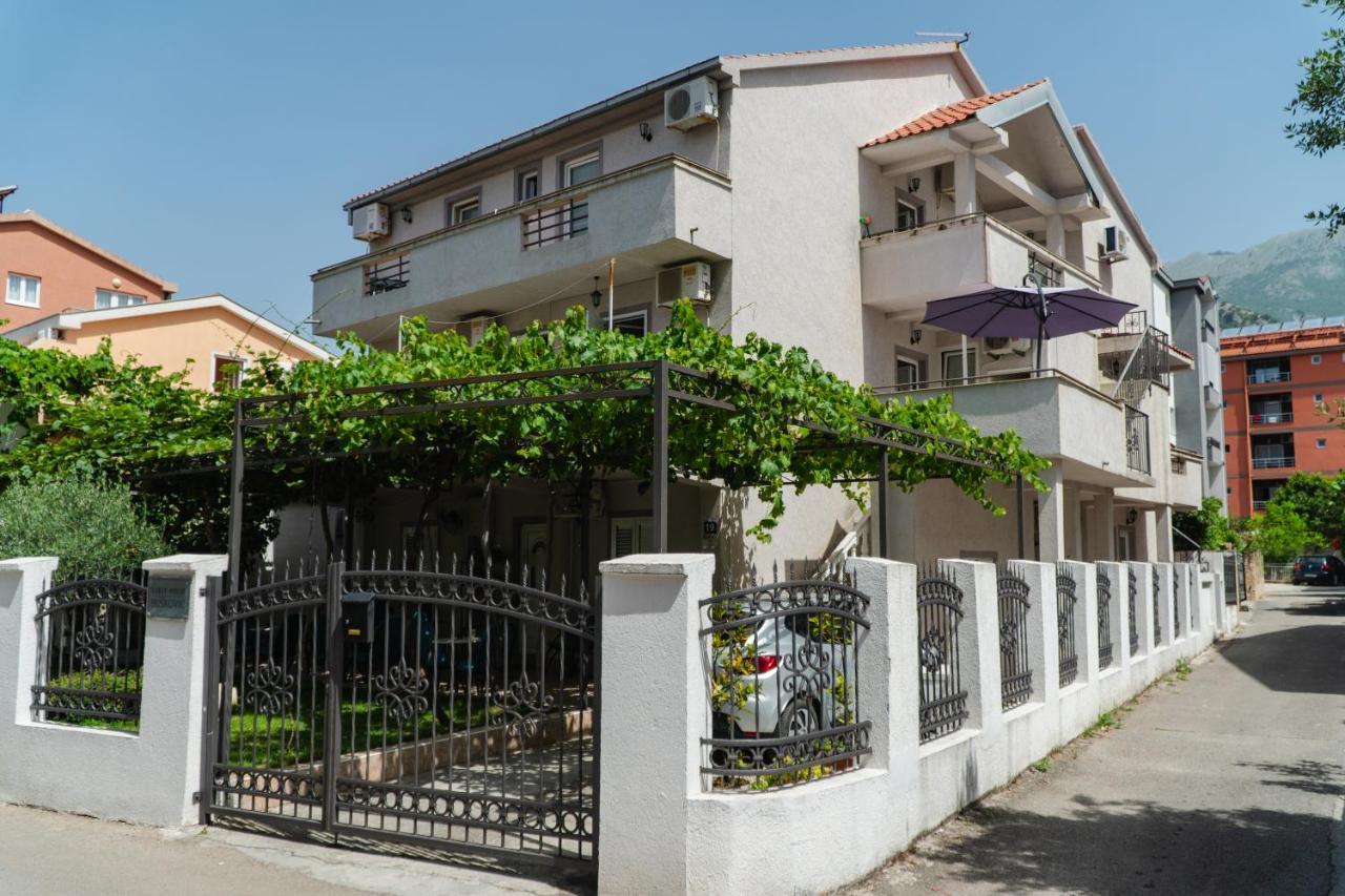 Guest House Buskovic Будва Екстер'єр фото